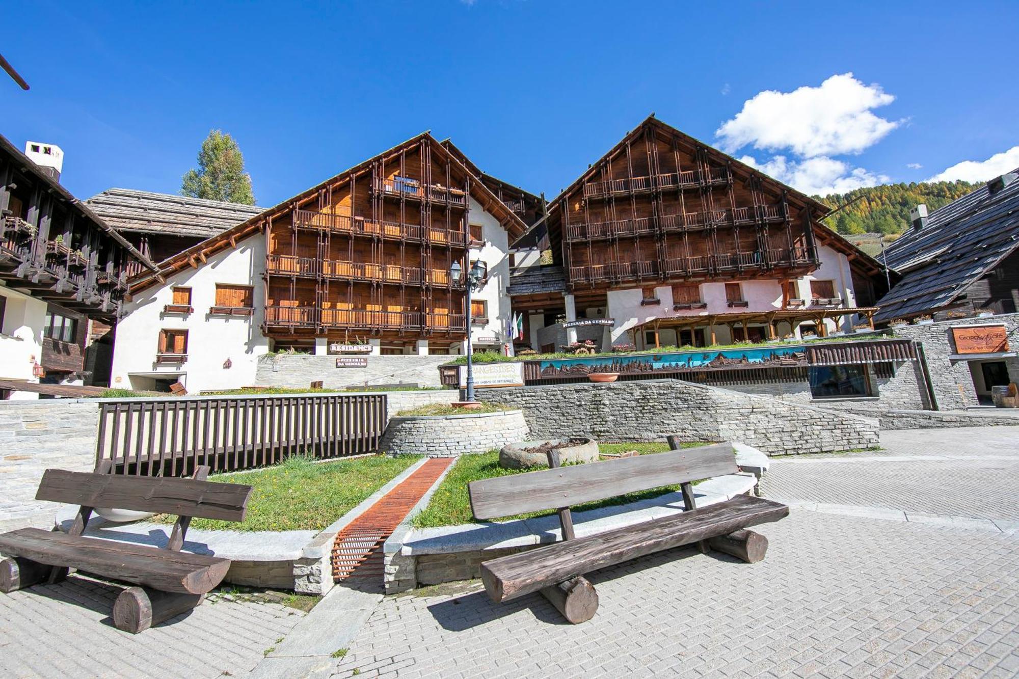 Grange Hike & Ski Sestriere Apartments Colle Sestriere Exterior foto